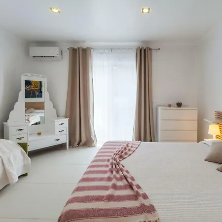 Casa Do Poema Furnas (Azores)