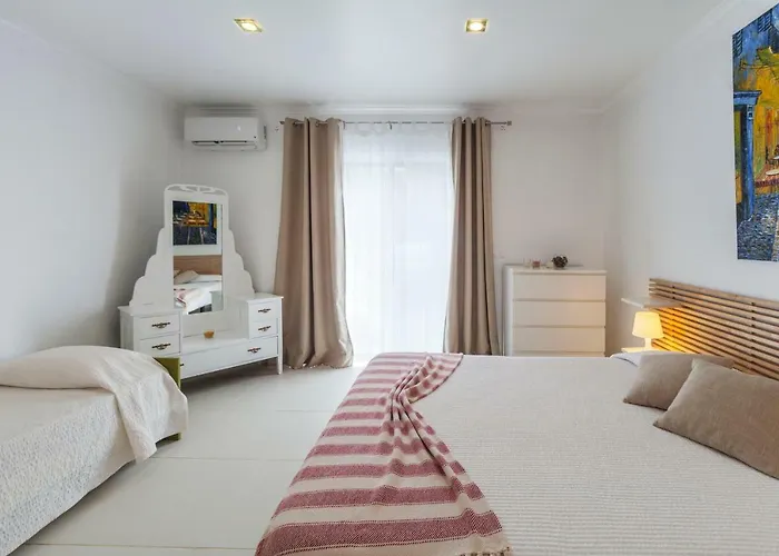 Casa Do Poema 富尔纳斯